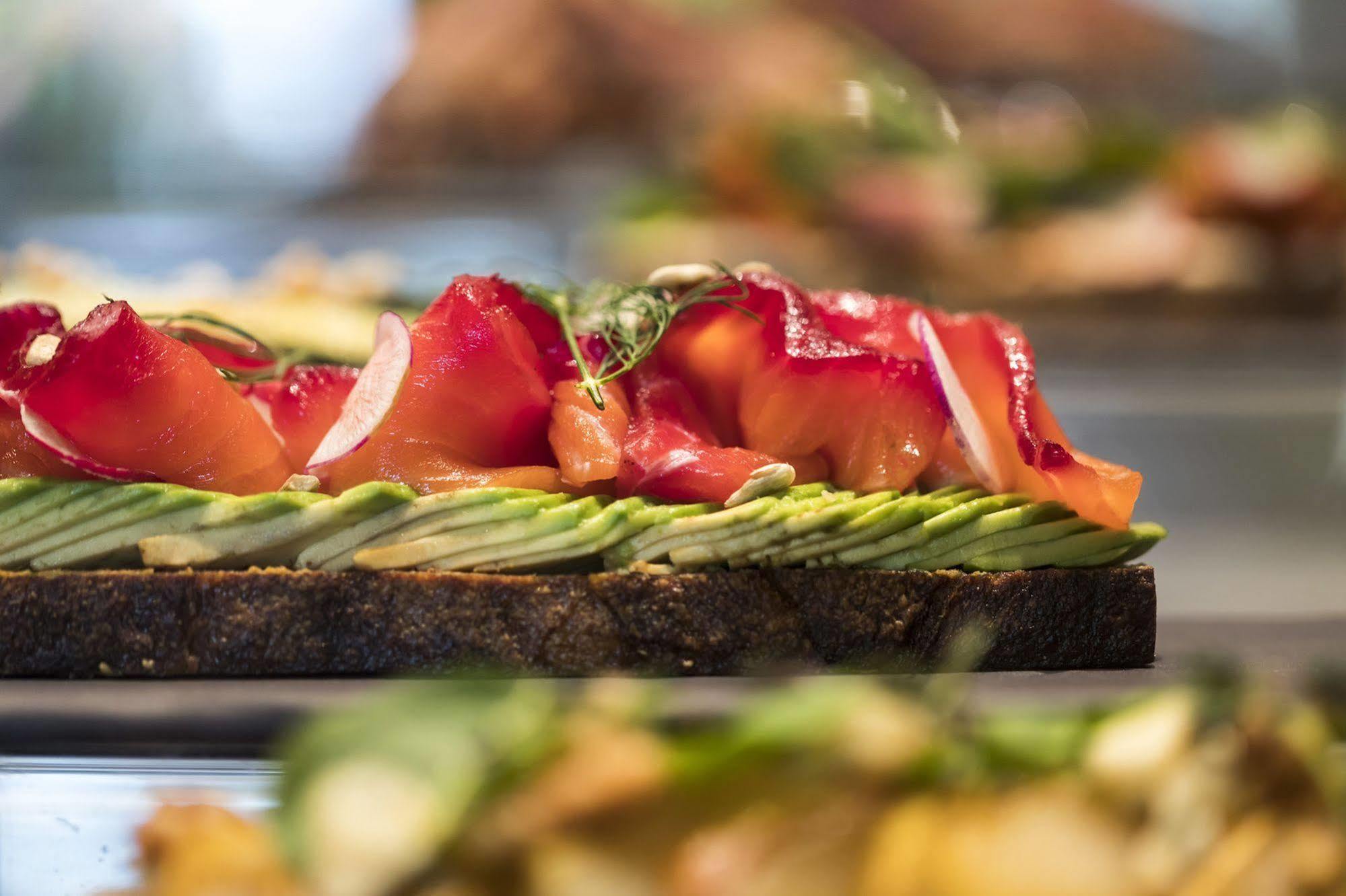 Four Seasons Silicon Valley At Hotel 5*